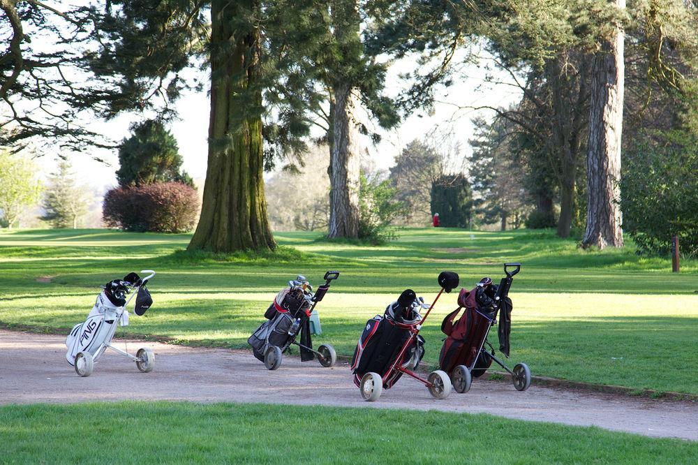 Coulsdon Manor Hotel And Golf Club Croydon Buitenkant foto
