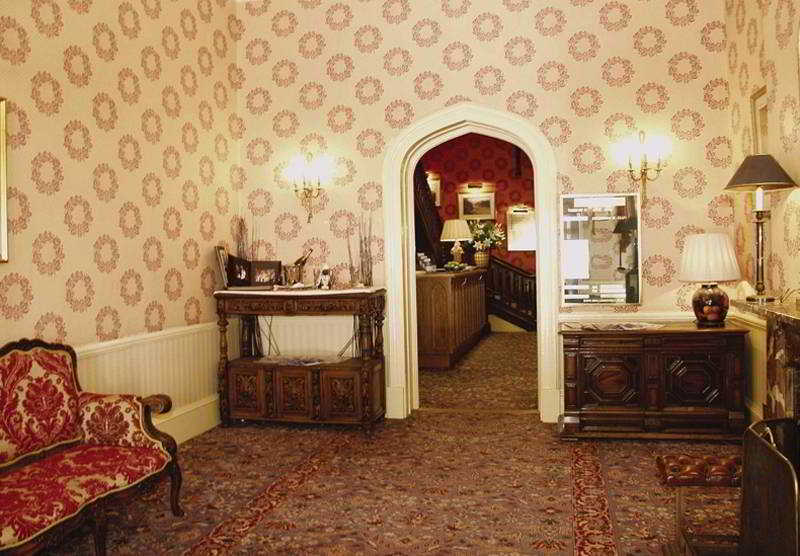 Coulsdon Manor Hotel And Golf Club Croydon Buitenkant foto