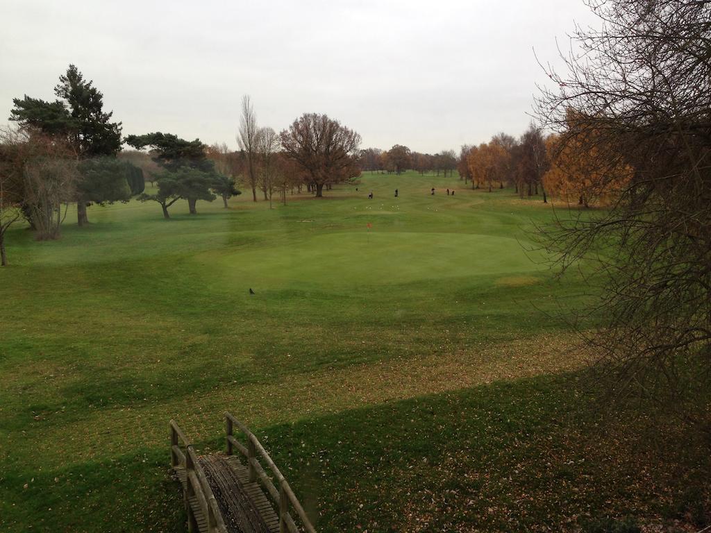 Coulsdon Manor Hotel And Golf Club Croydon Buitenkant foto