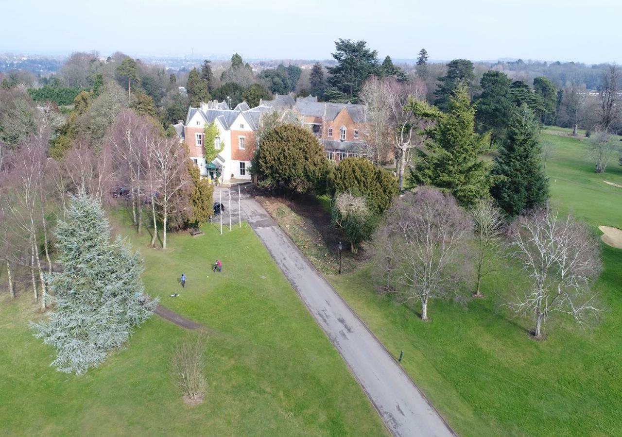 Coulsdon Manor Hotel And Golf Club Croydon Buitenkant foto